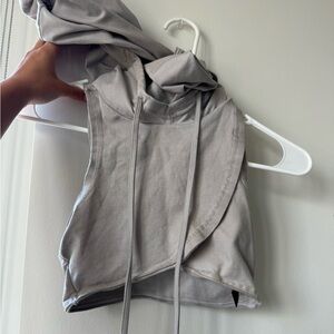 Darker Wavs Hooded Crop Top